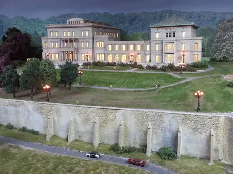 Herrschaftliche Villa mit Park